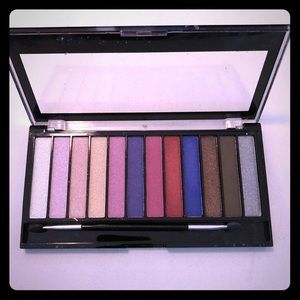 ‼️Make up revolution palette‼️